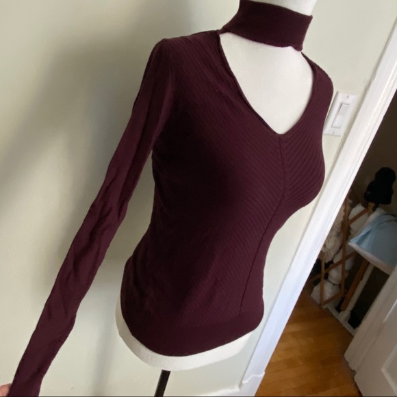 Burgundy sweater - Picture 4 of 4